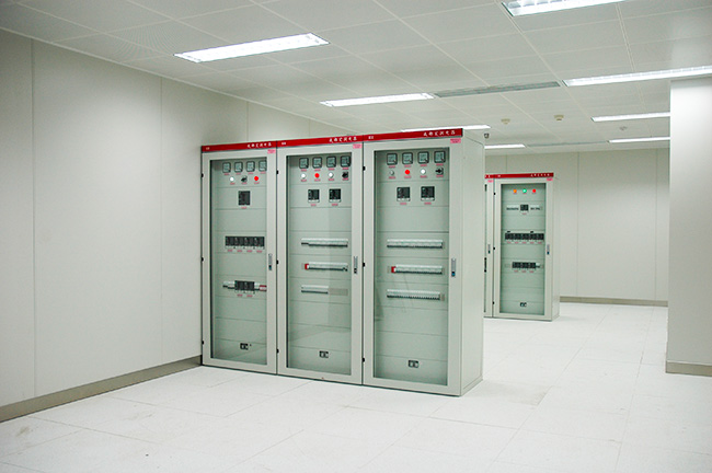 怎樣辨別機房彩鋼板的優(yōu)劣？