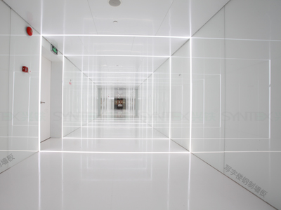 酒店裝修是選擇用集成墻板還是鋼制復(fù)合墻板呢？